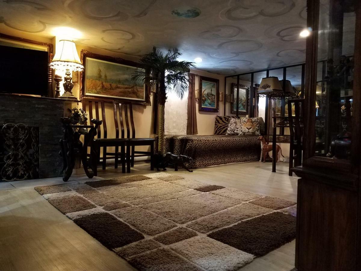 蒙特利尔 Exotic Large Basement Studio酒店 外观 照片